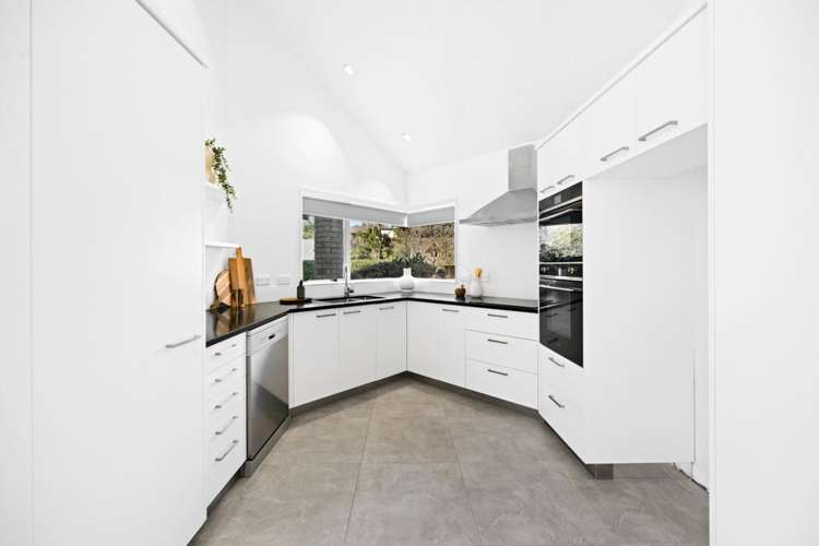 14 Perindale Drive Chartwell_8