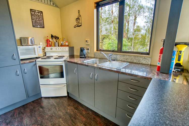 17 Korua Street Moana_8