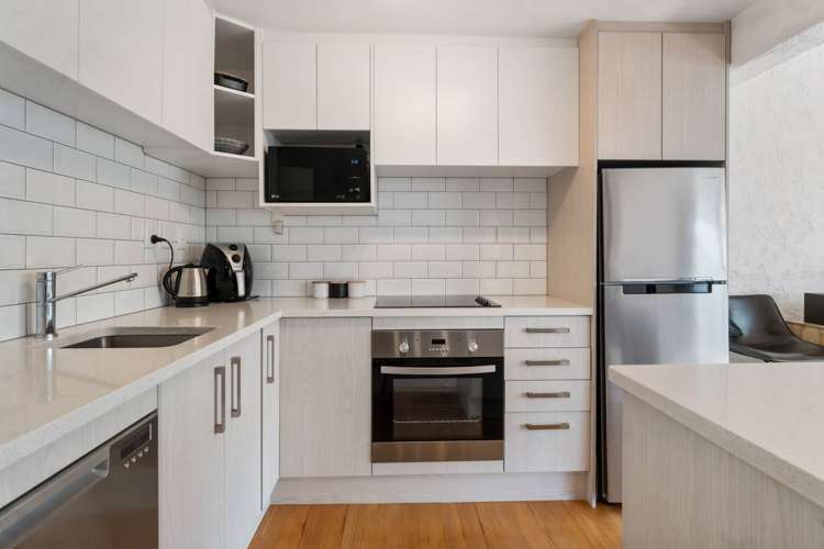 1E/2 Weranui Road Waiwera_12