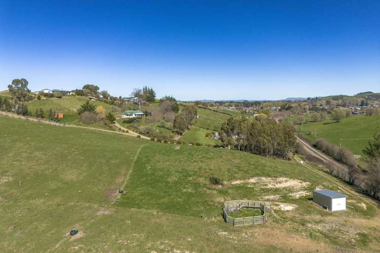 91 Tiffen Lane Waipawa_13