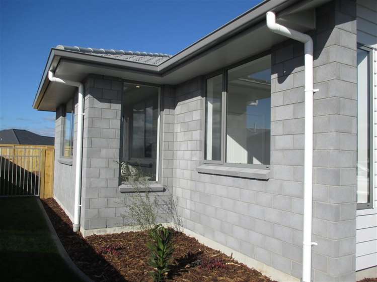 39 Kahuparere Crescent Pyes Pa_6