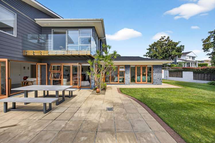 14 Davita Place Farm Cove_32