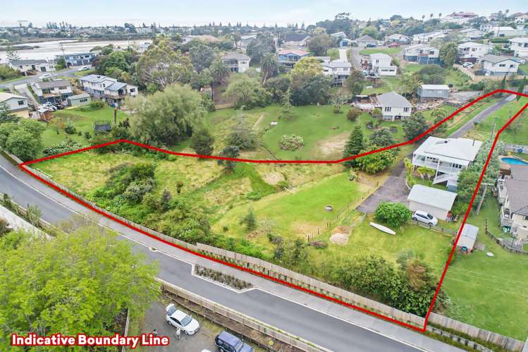 2/14d Moffat Road Red Beach_0