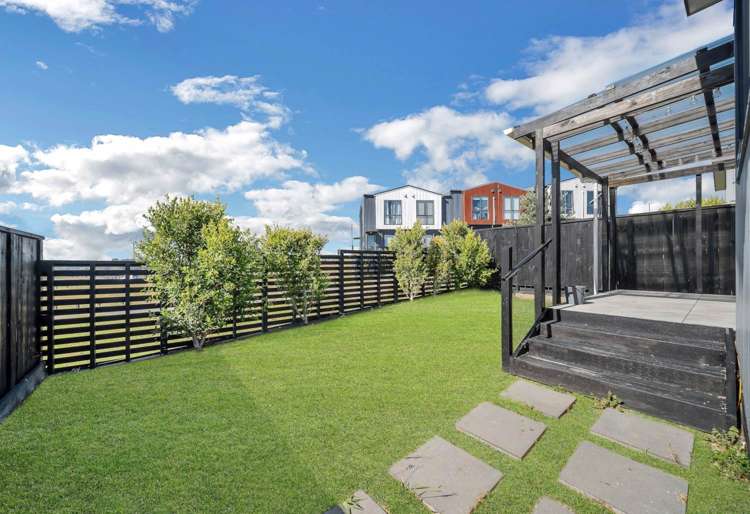 18 Canna Street Totara Park_13
