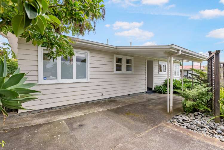 7 Edgerton Road Te Atatu Peninsula_13