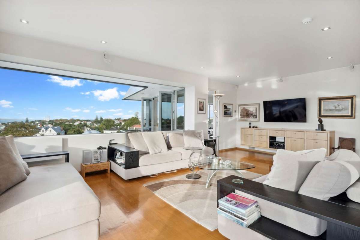 51, 53, 5/258 Parnell Road_5