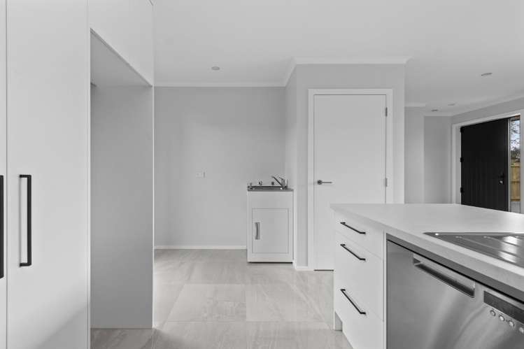 112B Arnold Street 11373_8