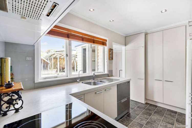 46 Bay Street Red Beach_11