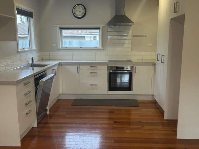 2/27 Trevelyan Street Onekawa_1
