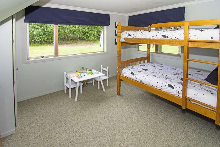 16 Sandy Bay Drive Mataikona_9