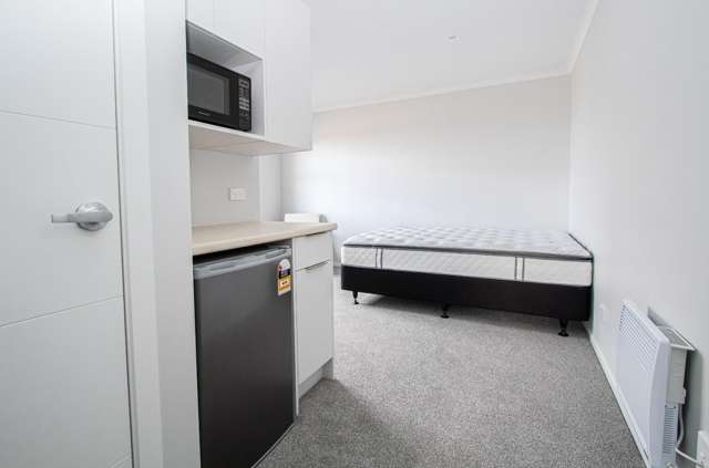 Furnished bedroom, electricity and wifi included!