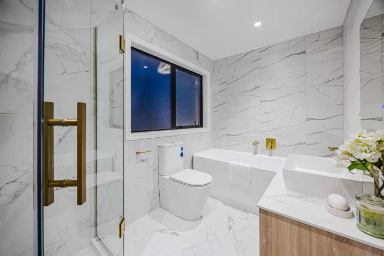 17 Ballyalton Crescent Flat Bush_17