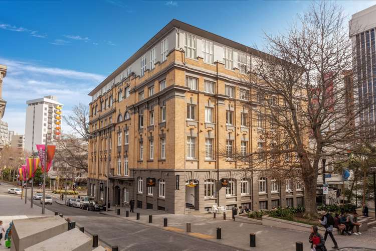 4F/28 Wellesley Street East_0