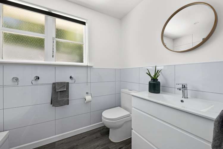 16 Rintoul Grove Stokes Valley_10