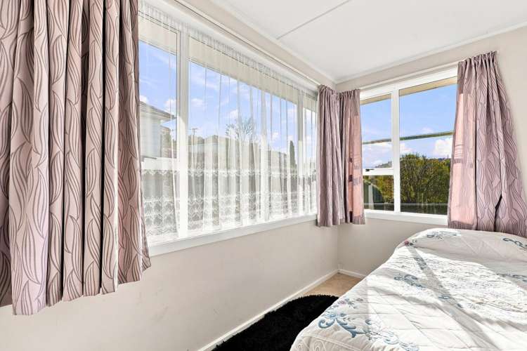 10 Columba Avenue Calton Hill_12