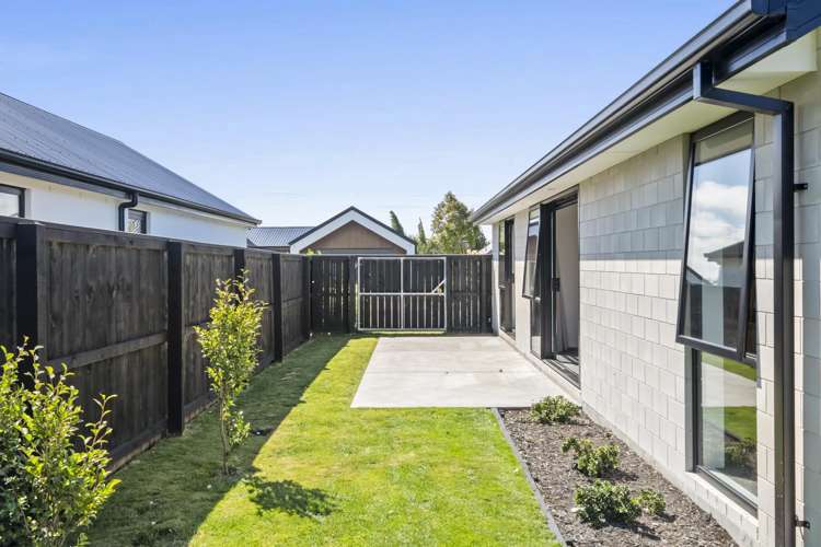 17 Vitalia Crescent Lincoln_29