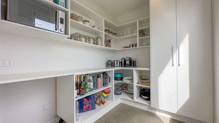 66 Reid Road Ngahinapouri_13