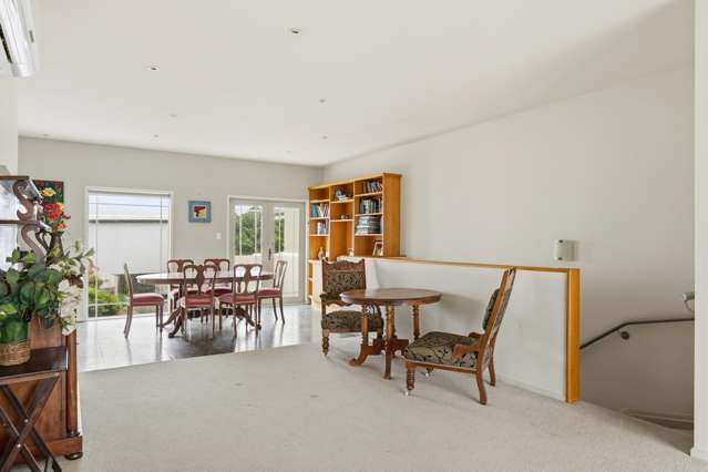 13/100 Customhouse Street Gisborne_2