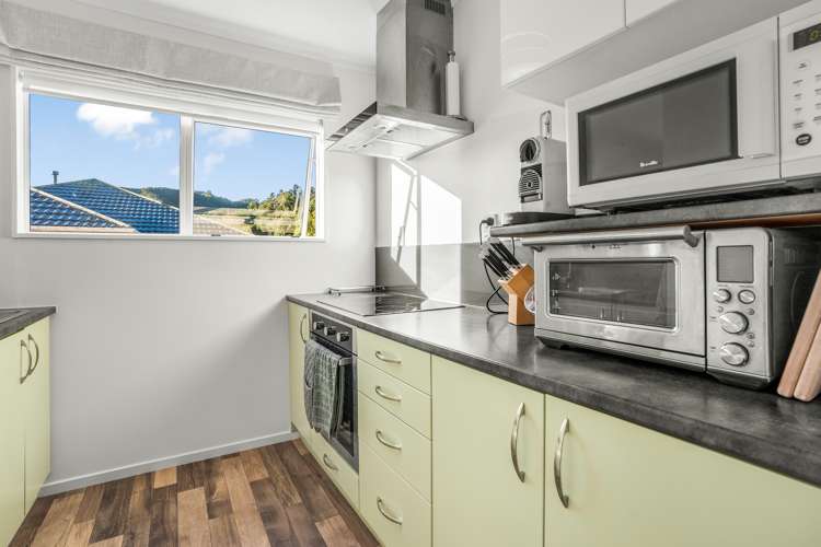 5 Glenbrook Grove Naenae_10