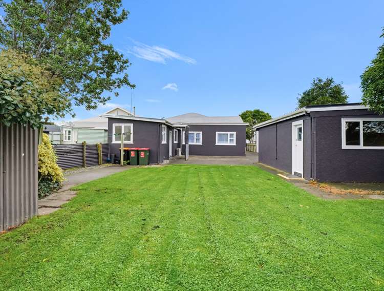 19 Hereford Street West End_31