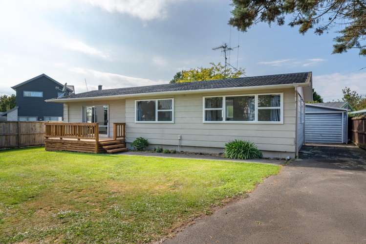 16 Pickering Crescent Chedworth_0