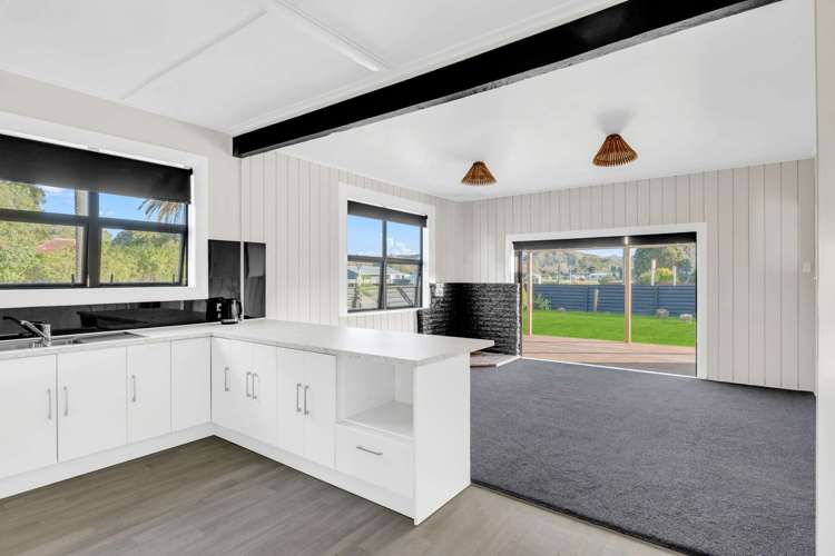 5 Banks Street Tolaga Bay_2