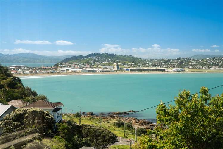 13 Hungerford Road Lyall Bay_1