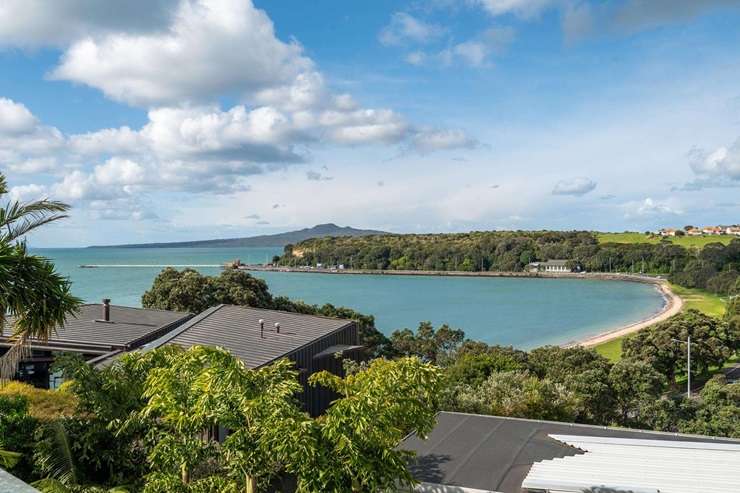 The properties for sale at 21,23 and 25 Paritai Drive, in Auckland's Orakei, have a combined CV of almost <img5m and sit on 3322sqm of land. Photo / Supplied