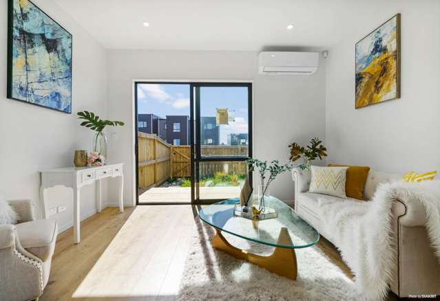 58 Picturesque Drive 10673_2