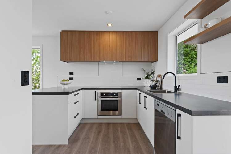 17 Roberts Road Hei Hei_1