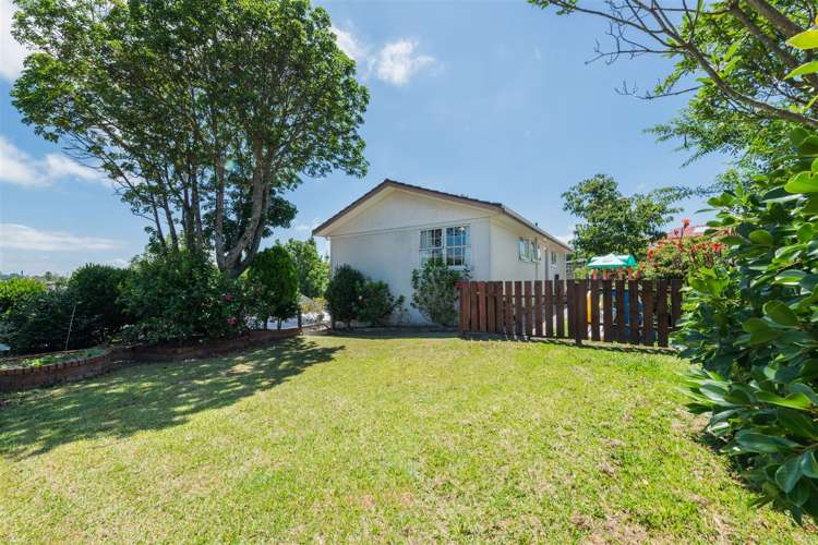64a Captain Scott Road Glen Eden_15