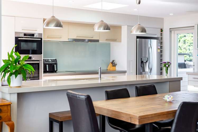 96 The Esplanade Raumati South_8