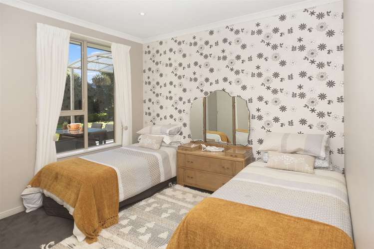 26 Applefield Court Northwood_16