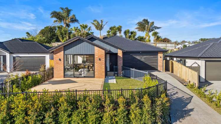 69 & 71 Rongoa Maori Way Pukekohe_36