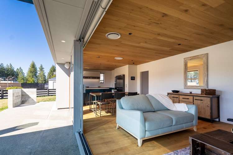 7/23 Temple Drive Twizel_11