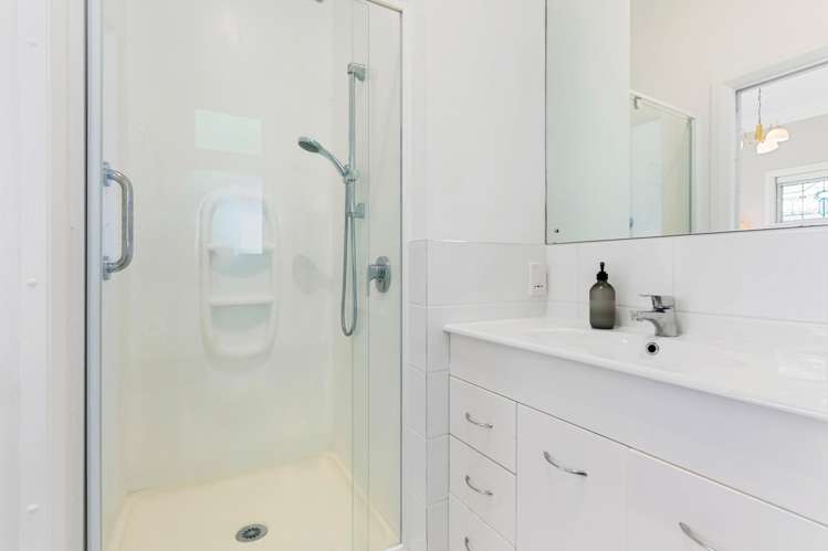 42 Campbell Street Karori_16