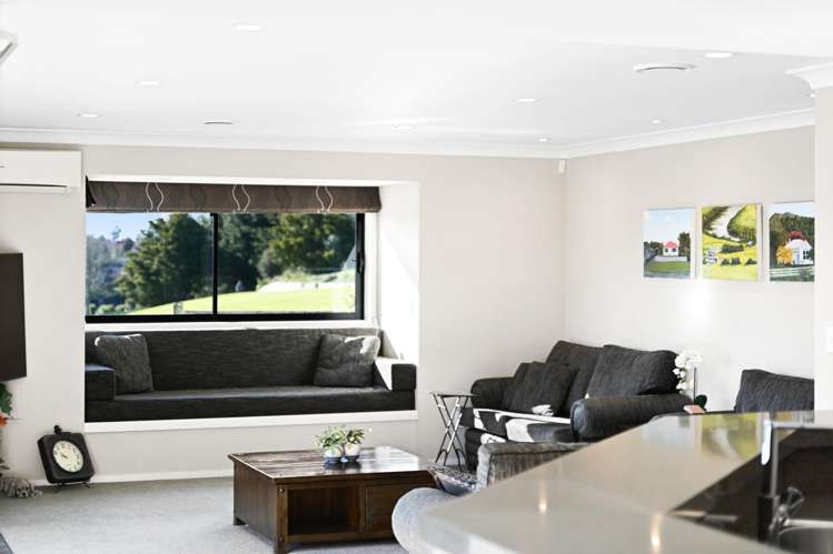 17 River Oaks Place Pukete_5