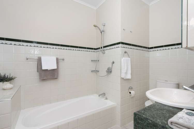 8 Garden Place Mount Eden_21