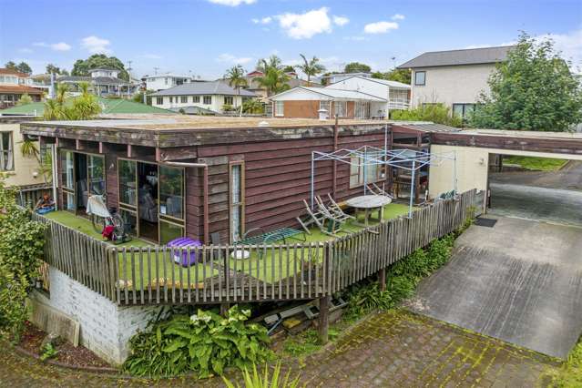 10 Dawn Place Te Atatu South_1