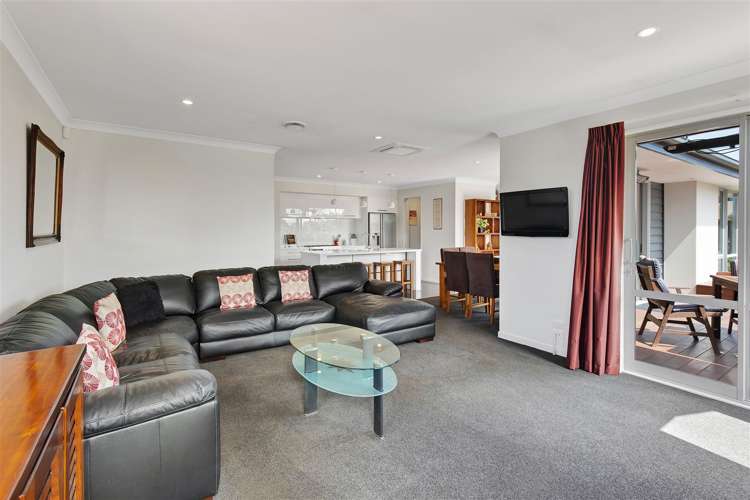 8 Simms Lane West Melton_10