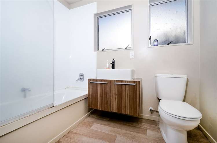 2/11 Kahika Road Birkdale_15