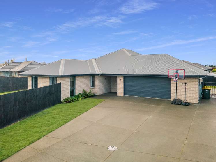 5b Malory Way Rolleston_23