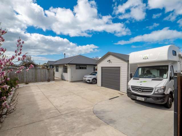 207 Breezes Road Aranui_2