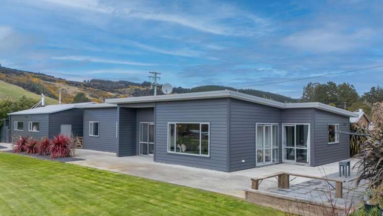 9 George Street Waihola_24
