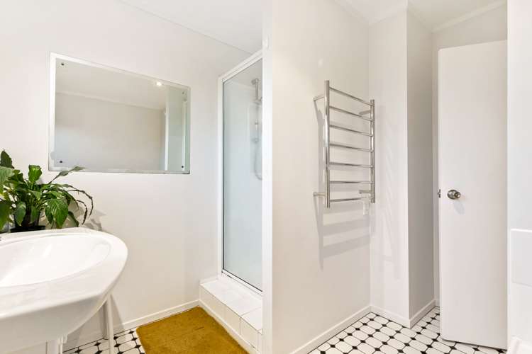 1/67 Seaview Road Castor Bay_11