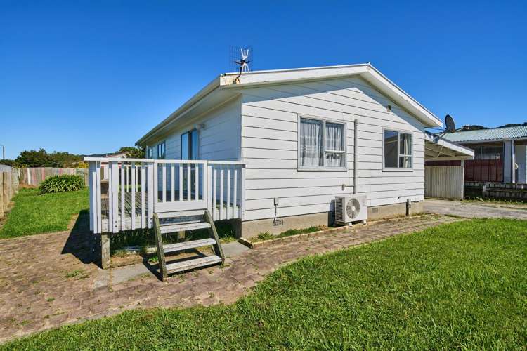 1 Weymouth Grove Wainuiomata_16
