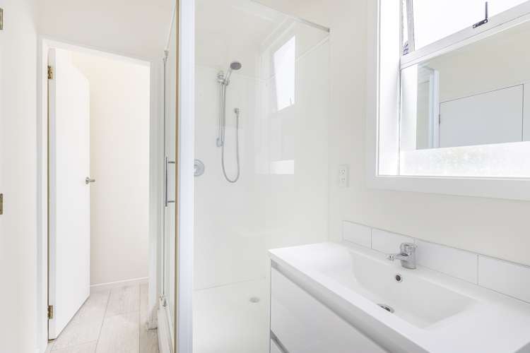 9/76 Freyberg Street Lyall Bay_7