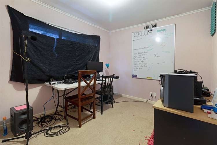 21 Martin Place Kelston_7