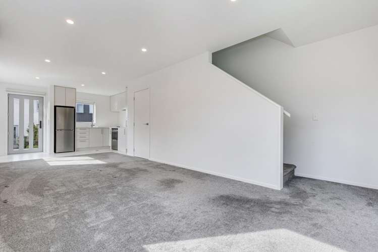 4/24 Kelwyn Road Kelston_2
