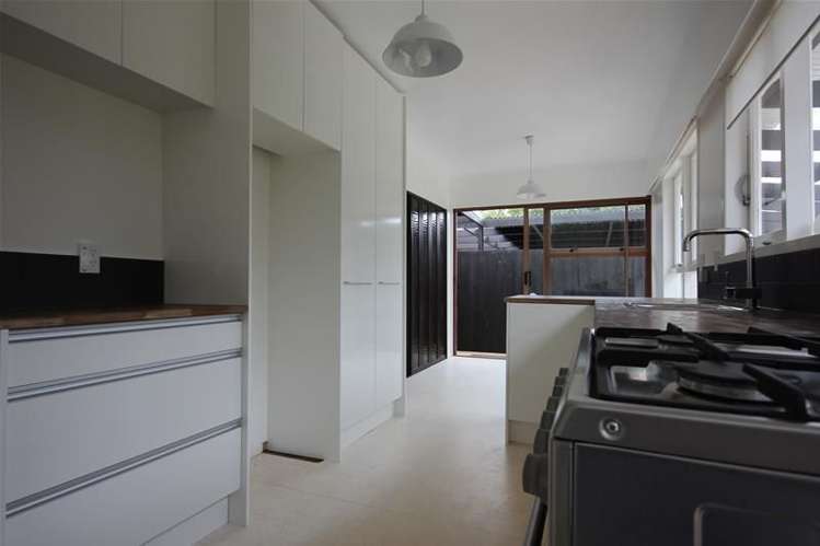 5 Marie Crescent Te Atatu South_5